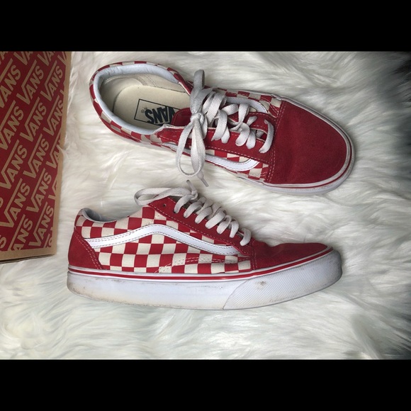red checkered low top vans